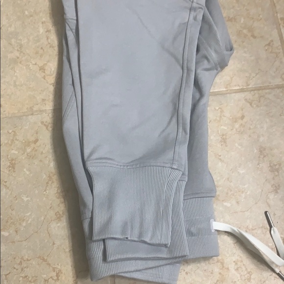 Lululemon joggers - Picture 3 of 3